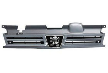 تصویر از جلو پنجره 405 نقره ای بی نی سی