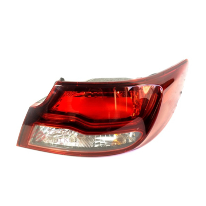 تصویر از خطر شاهین روی گلگیر فن آوران R