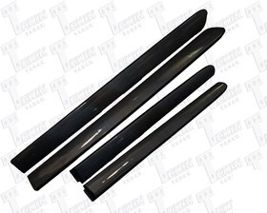 تصویر از زه اطراف بدنه رانا پلاس مشکی کایان صنعت