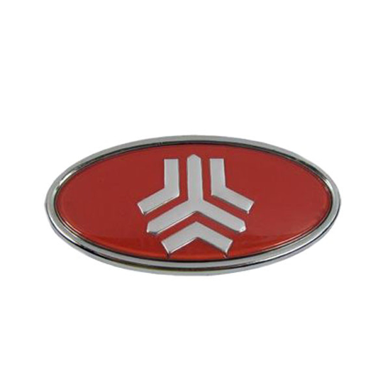 تصویر از آرم جلو پنجره پراید