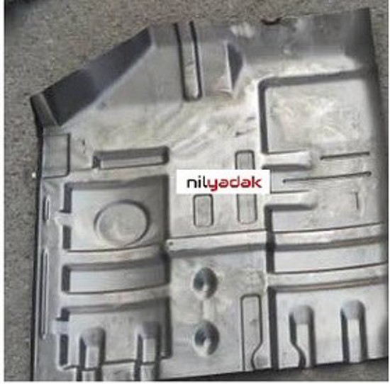 تصویر از کفی زیر پا جلو پراید بی نی سی چپ